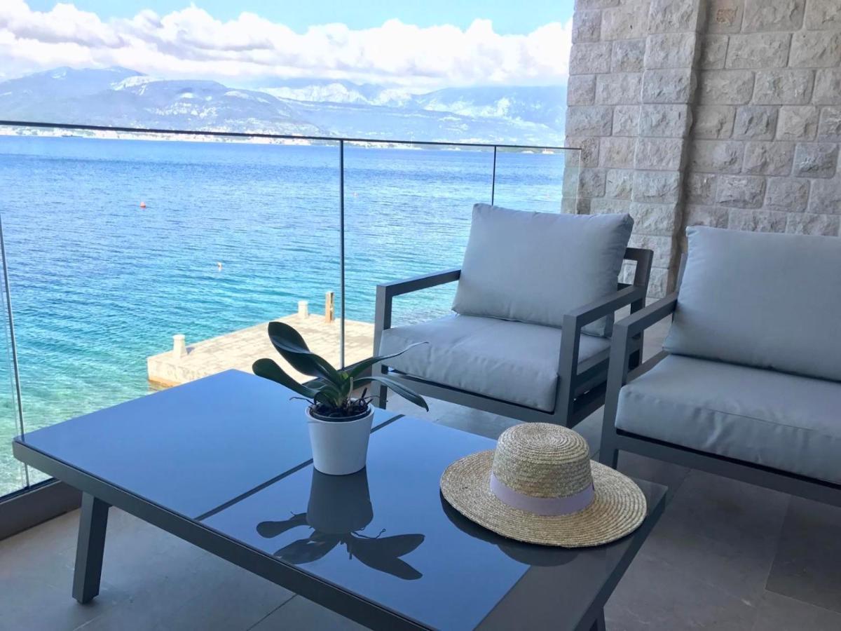 Lux Apartments Krasići Eksteriør billede