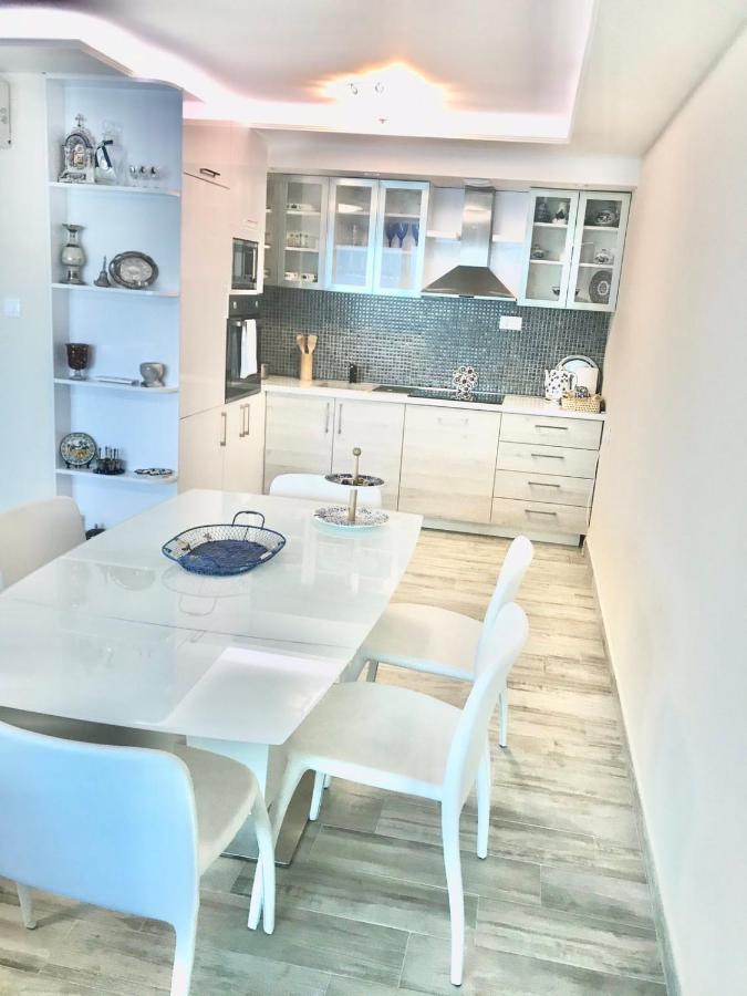 Lux Apartments Krasići Eksteriør billede