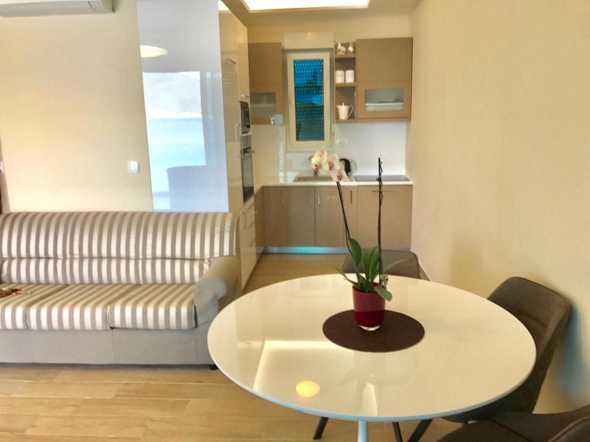Lux Apartments Krasići Eksteriør billede