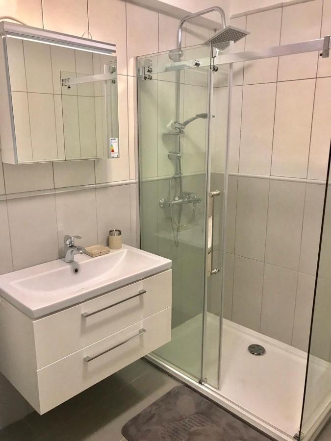 Lux Apartments Krasići Eksteriør billede